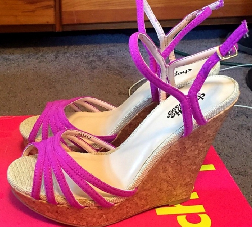 Fuscia strappy wedges
